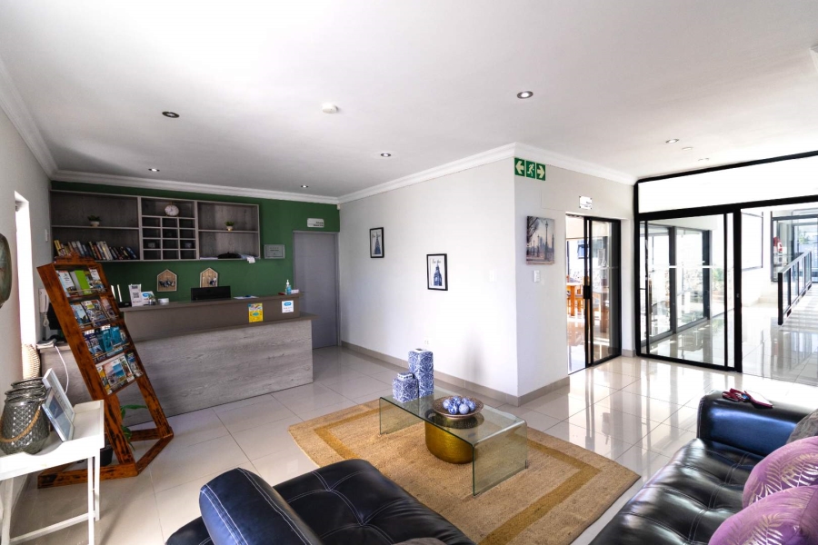 7 Bedroom Property for Sale in Sandbaai Western Cape